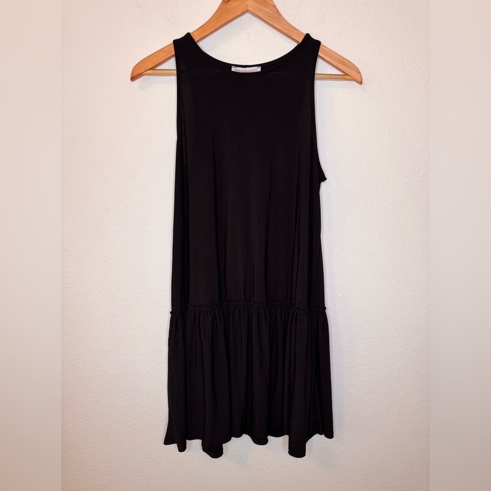NEW Annalee + Hope Medium Black Dress with Ruffle Pleats